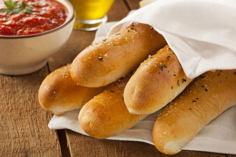 Are breadsticks at Olive Garden free?