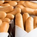 Are breadsticks free at Olive Garden 2021?