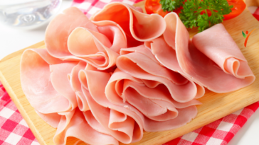 Can celiacs eat deli meat?
