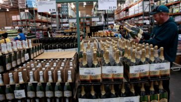 Can you buy pizza at Sam's Club without a membership?