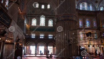 Can you pray at the Blue Mosque?