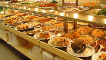 Can you reuse food from a buffet?