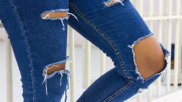 Can you wear ripped jeans to the bar?