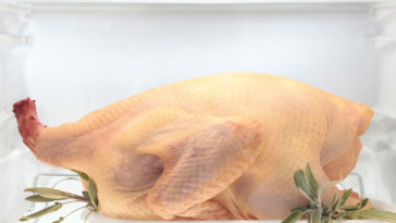 Do Fresh turkeys cook faster than frozen?