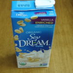 Do Starbucks employees get free drinks?