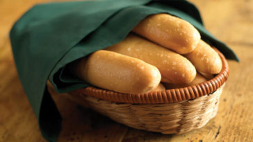 Do they sell Olive Garden breadsticks at the grocery store?