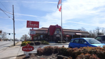 Does Chick-fil-A hire at 14?