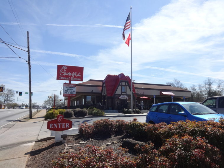 What Age Does Chick Fil A Hire In Colorado Does Chick-fil-A hire at 14?
