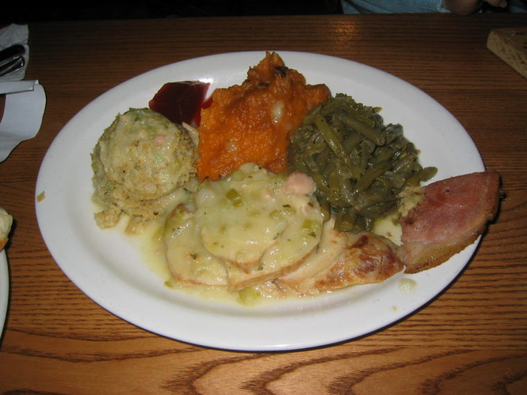 Does Cracker Barrel have turkey and dressing?