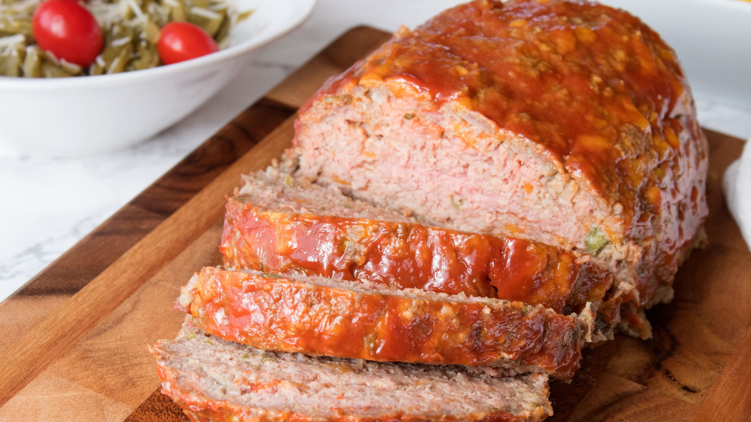 Cracker Barrel은 ribeye 스테이크를 제공합니까?