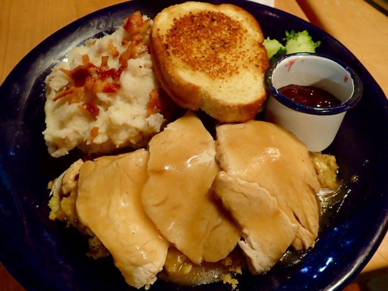 Does IHOP have turkey dinner?