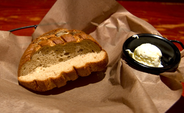 Does LongHorn charge for extra bread?