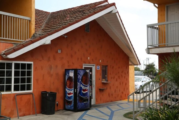 Does LongHorn give AAA discount?