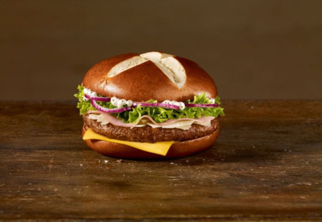 Does Mcdonalds give free birthday stuff?