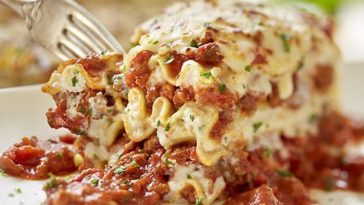 Does Olive Garden lasagna have pork in it?