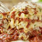 Does Olive Garden's lasagna have meat in it?