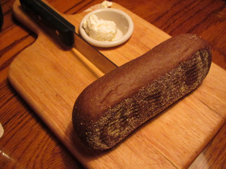 Does Outback give free bread?