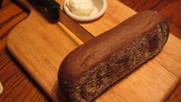 Does Outback give free bread?