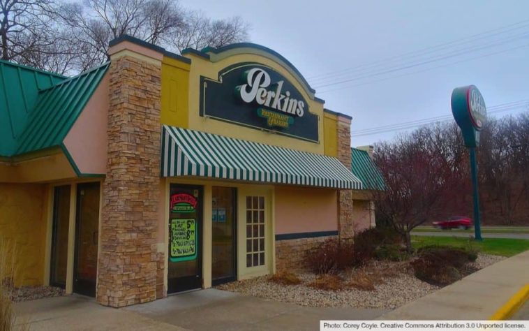 Does Perkins have vegan options?