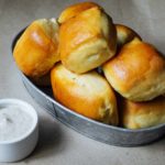 Does Texas Roadhouse serve bread?