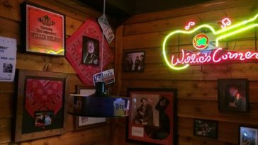 Does Willie Nelson own Texas Roadhouse?