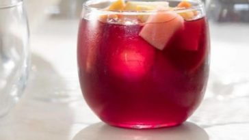 How do you drink Lambrusco?