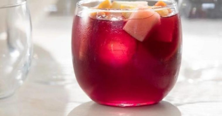 How do you drink Lambrusco?