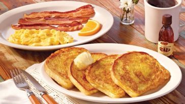 How do you eat healthy at Cracker Barrel?