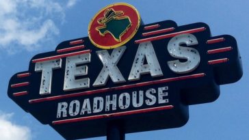 How do you get free food at Texas Roadhouse?