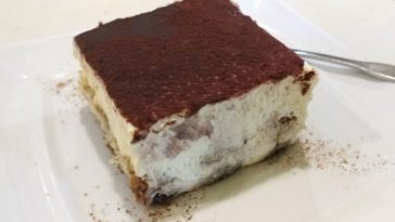 How do you get free stuff on your birthday at Olive Garden?