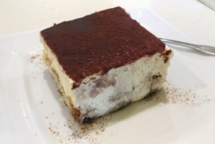 How do you get free stuff on your birthday at Olive Garden?