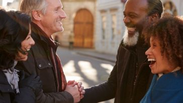How do you greet someone on Thanksgiving?