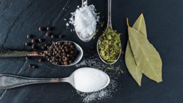 How do you keep a precooked turkey moist?