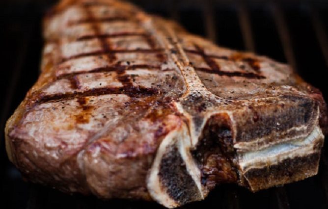 How do you pick a good steak?