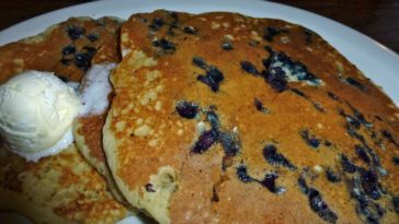 How do you reheat Cracker Barrel pancakes?