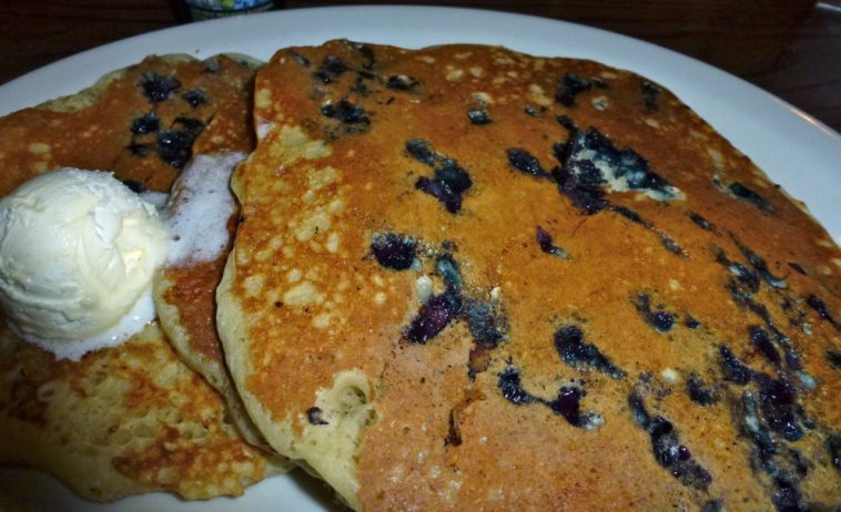 How do you reheat Cracker Barrel pancakes?