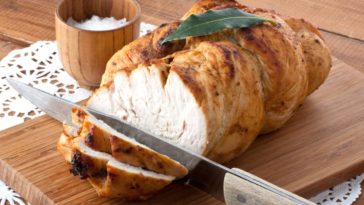 How do you reheat a smoked turkey?