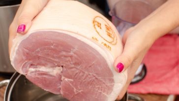 How long should I boil a 1KG gammon for?