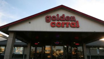 How many Golden Corral locations are there 2021?