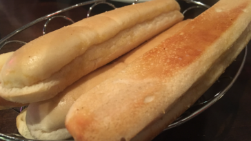 How many breadsticks does Olive Garden give you to go?