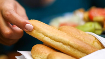 How many breadsticks does Olive Garden go through in a day?