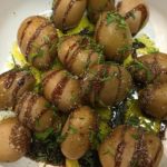 How many sweet potatoes equals 2 pounds?