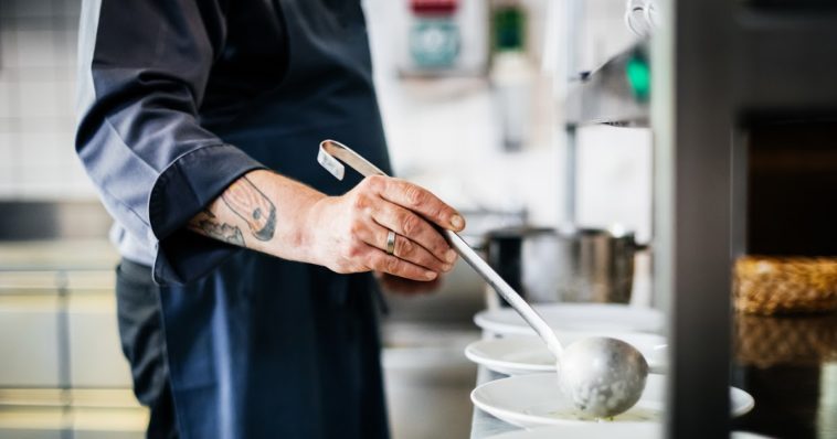 How much do 5 star chefs make?