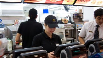 How much does McDonald's pay on Christmas?