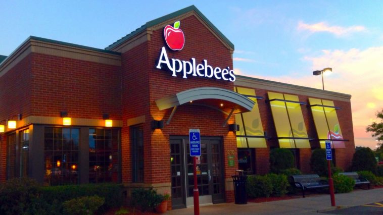 Is Applebee's open on Thanksgiving?