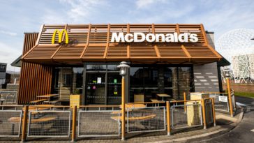 Is McDonald's lobby open?