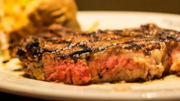 Is Outback or LongHorn better?