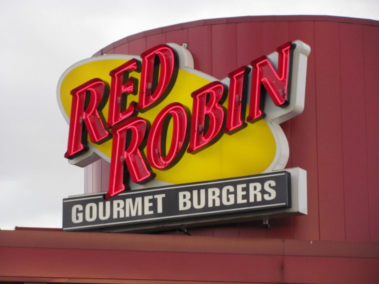 Is Red Robin safe for peanut allergy?