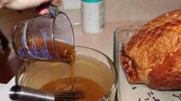 Is ham better than turkey on Thanksgiving?