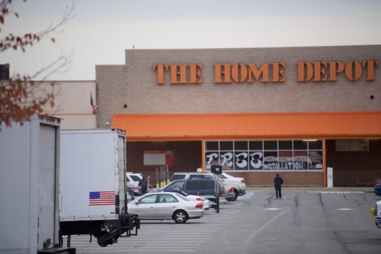 Is the Home Depot open on Thanksgiving?